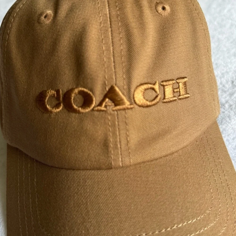 COACH Logo Embroidered BASEBALL  Cap/Hat Color: Light Saddle NWT retail: $75 - Picture 2 of 9